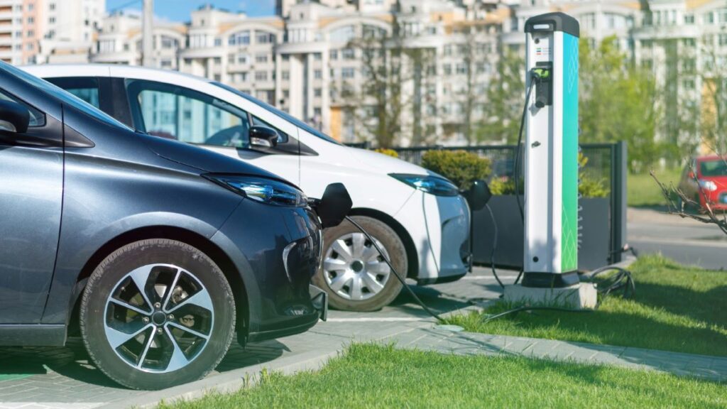 Elektrikli Araç Şarj İstasyonları: Yeterli mi?